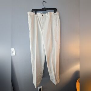 Haggar W36 L31 Khaki Pants Cream